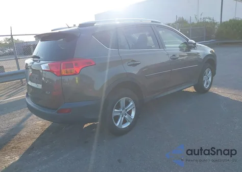 2013 Toyota Rav4 Xle z USA, uszkodzony, nr VIN 2T3WFREVXDW017133